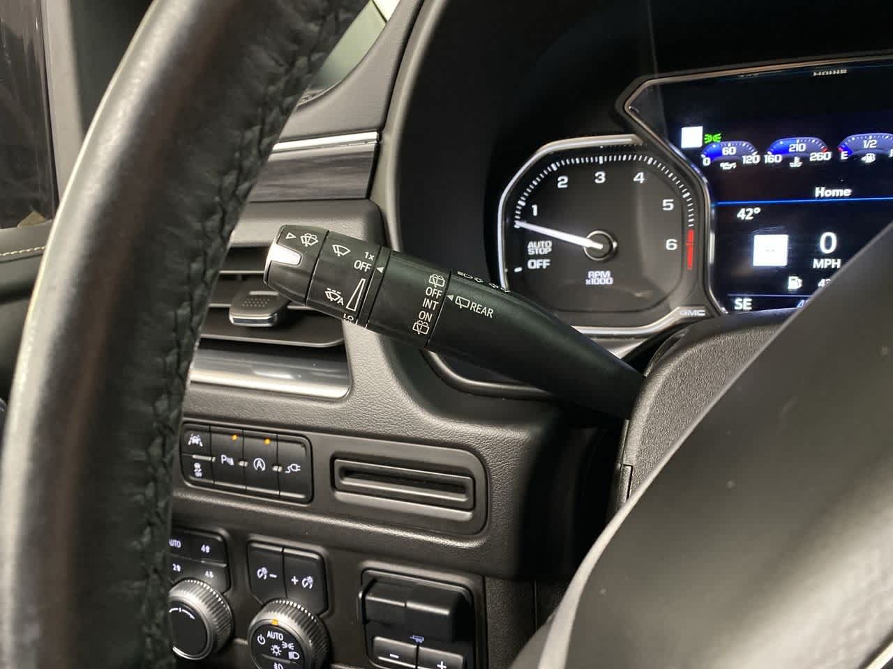 Thumbnail: 2021 GMC Yukon - 22