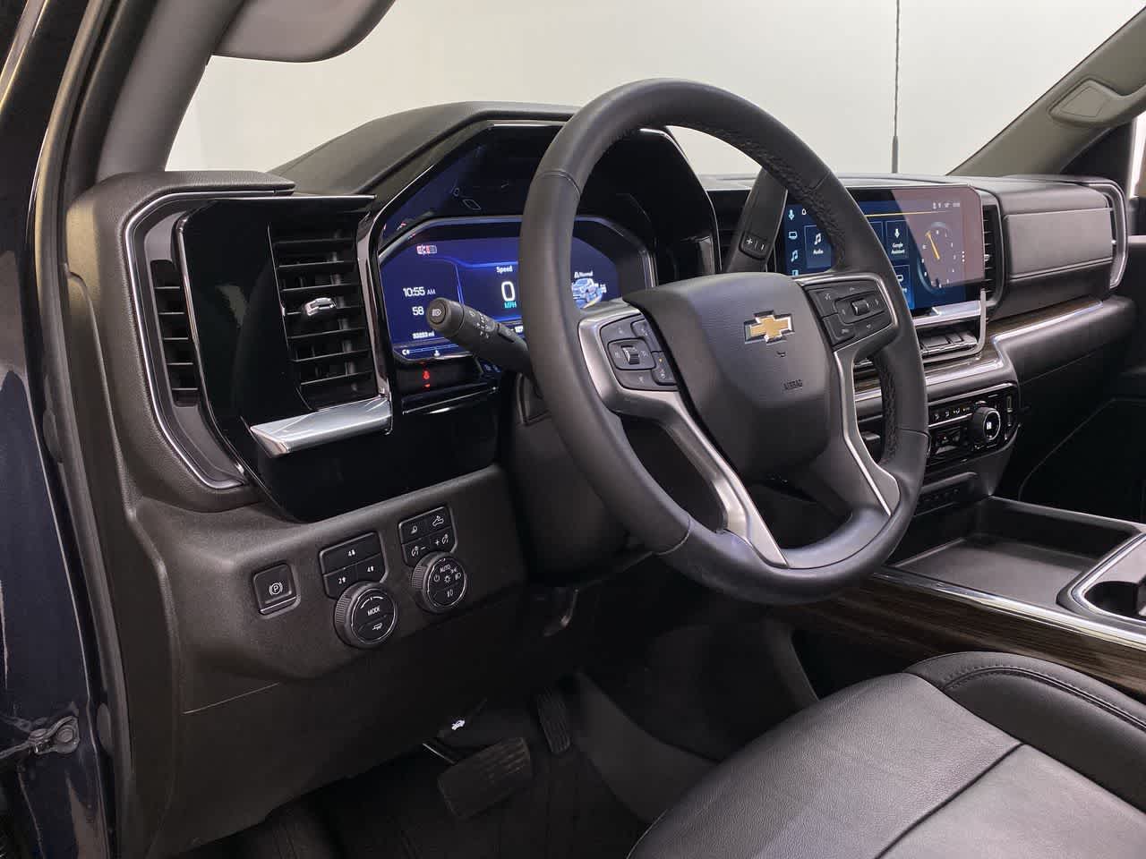 Thumbnail: 2024 Chevrolet Silverado 3500 - 2