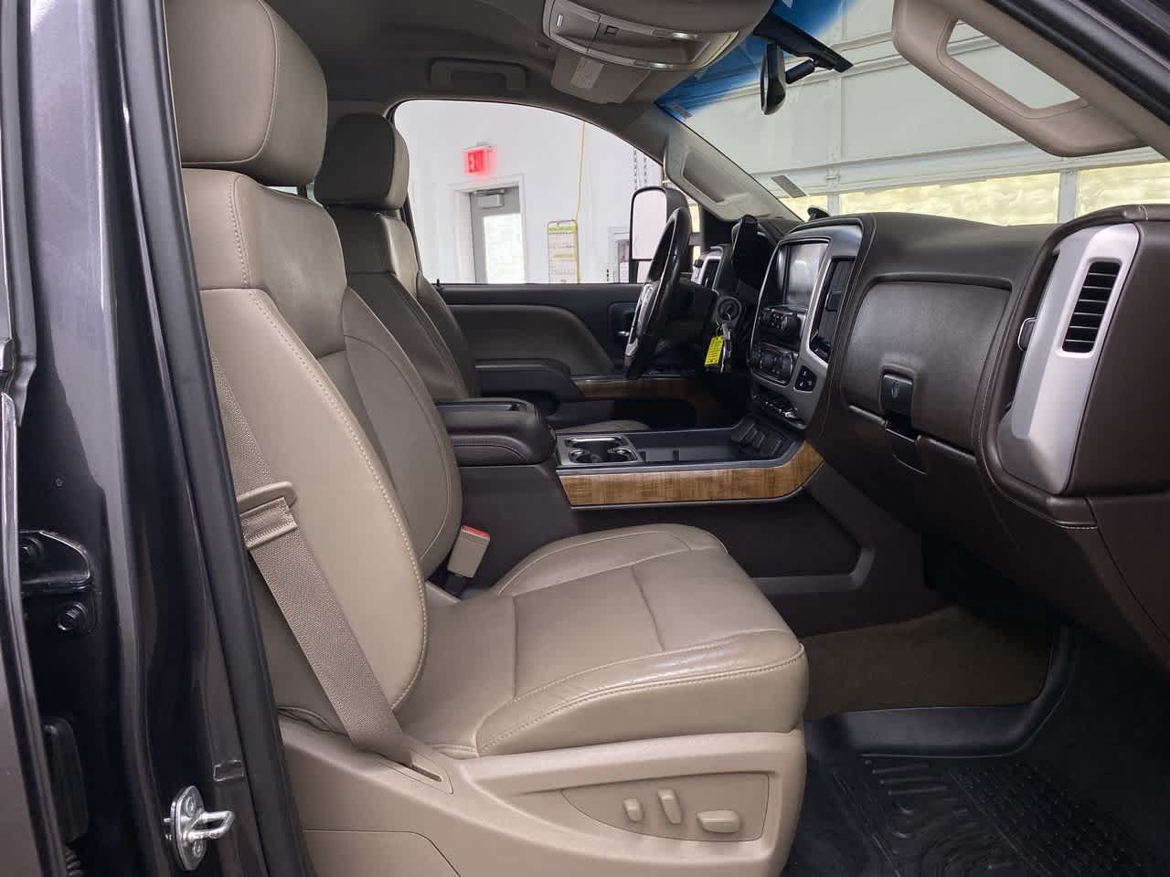 Thumbnail: 2015 GMC Sierra 3500 - 19