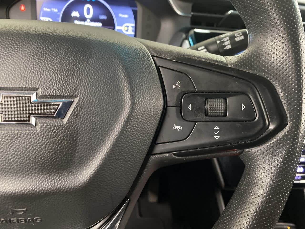 Thumbnail: 2022 Chevrolet Bolt EV - 22