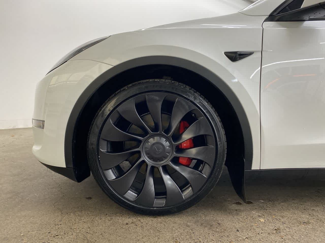 Thumbnail: 2023 Tesla Model Y - 10