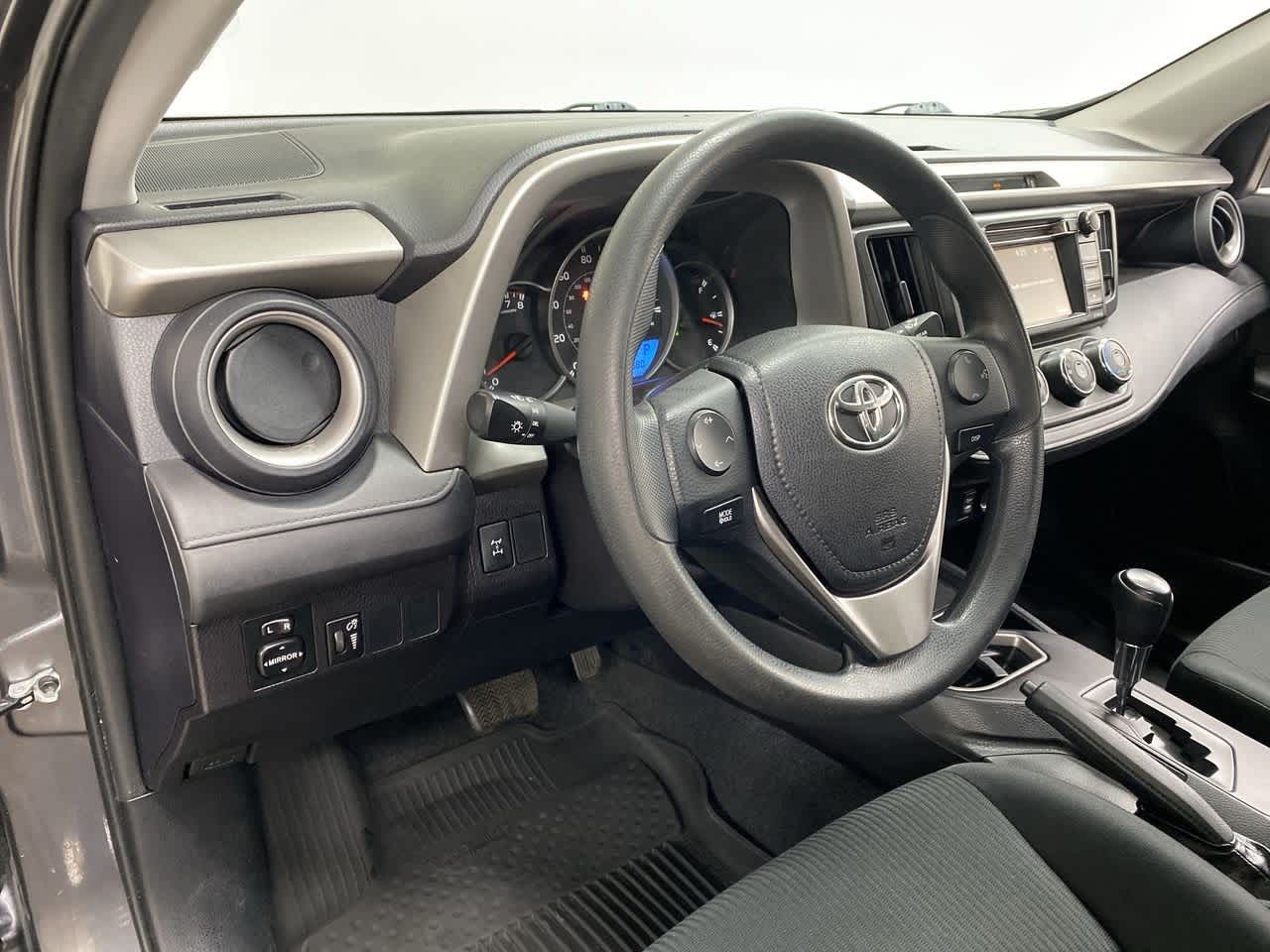 Thumbnail: 2016 Toyota RAV4 - 2