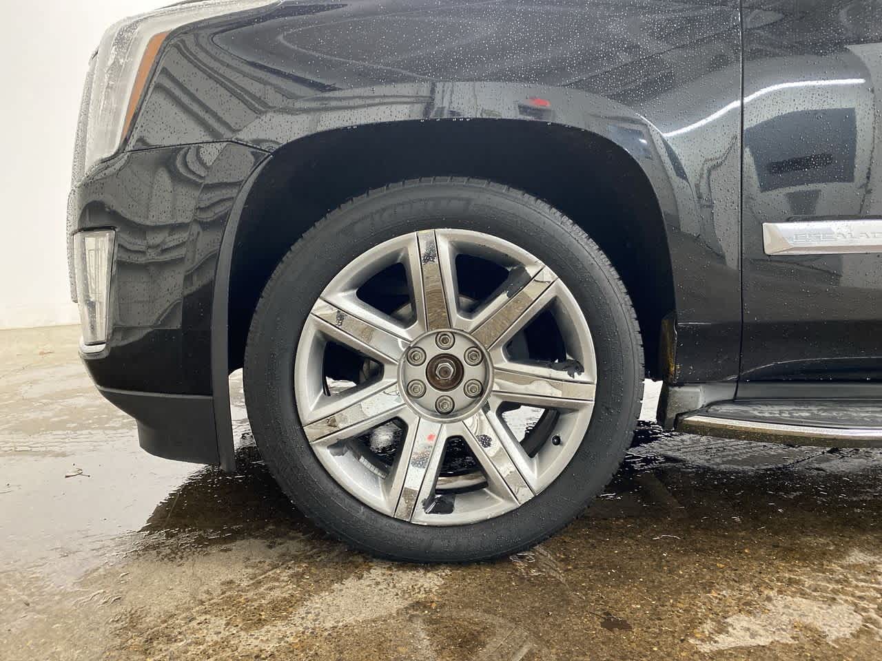 Thumbnail: 2015 Cadillac Escalade - 11