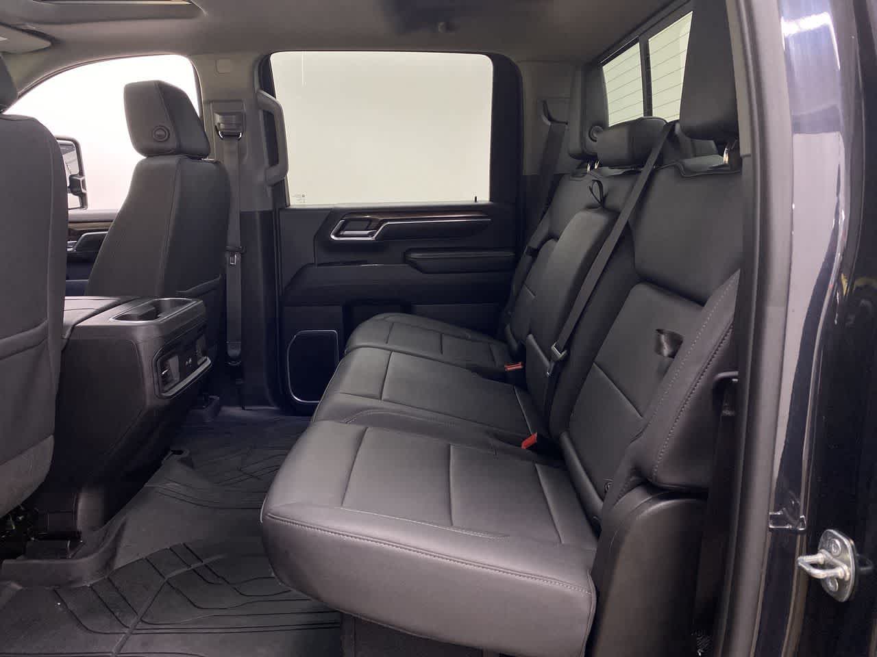 Thumbnail: 2024 Chevrolet Silverado 3500 - 17