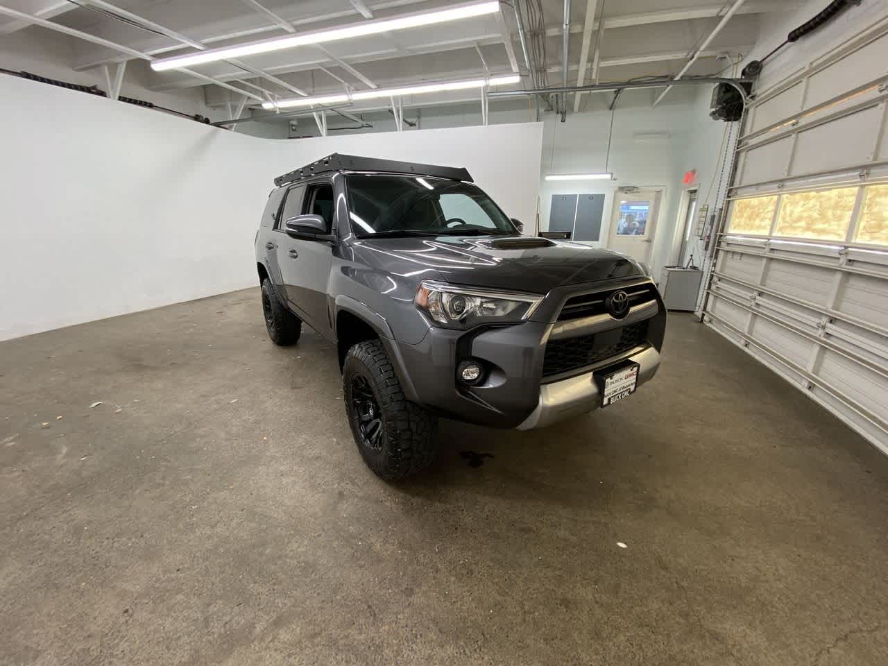 Thumbnail: 2022 Toyota 4Runner - 8