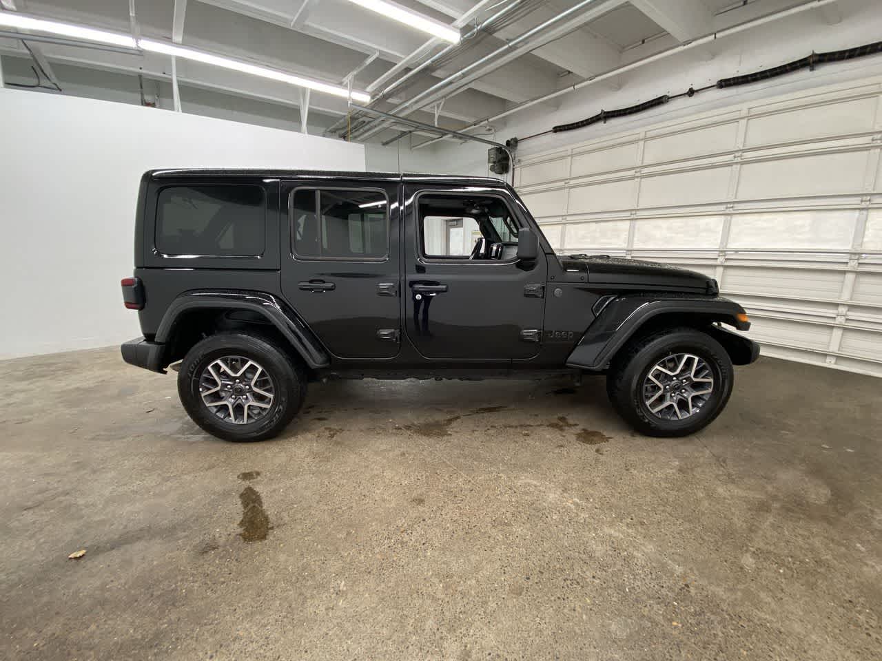 Thumbnail: 2025 Jeep Wrangler - 7