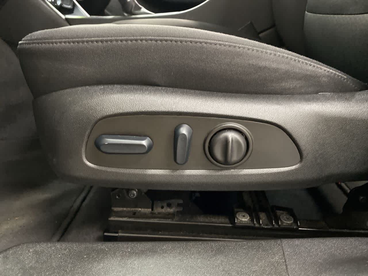 Thumbnail: 2023 Chevrolet Malibu - 14