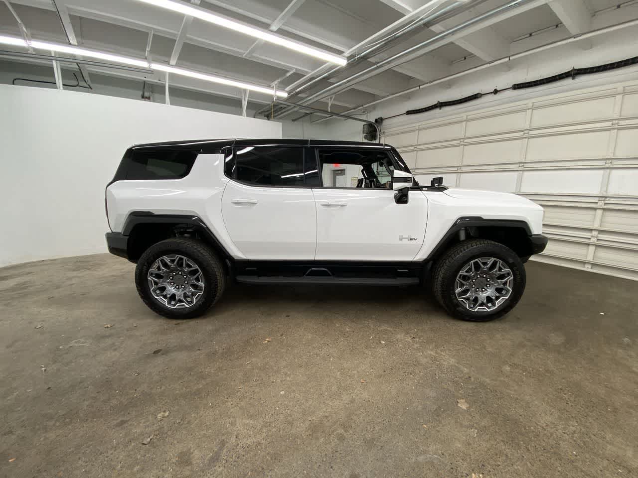 Thumbnail: 2024 GMC Hummer EV - 7