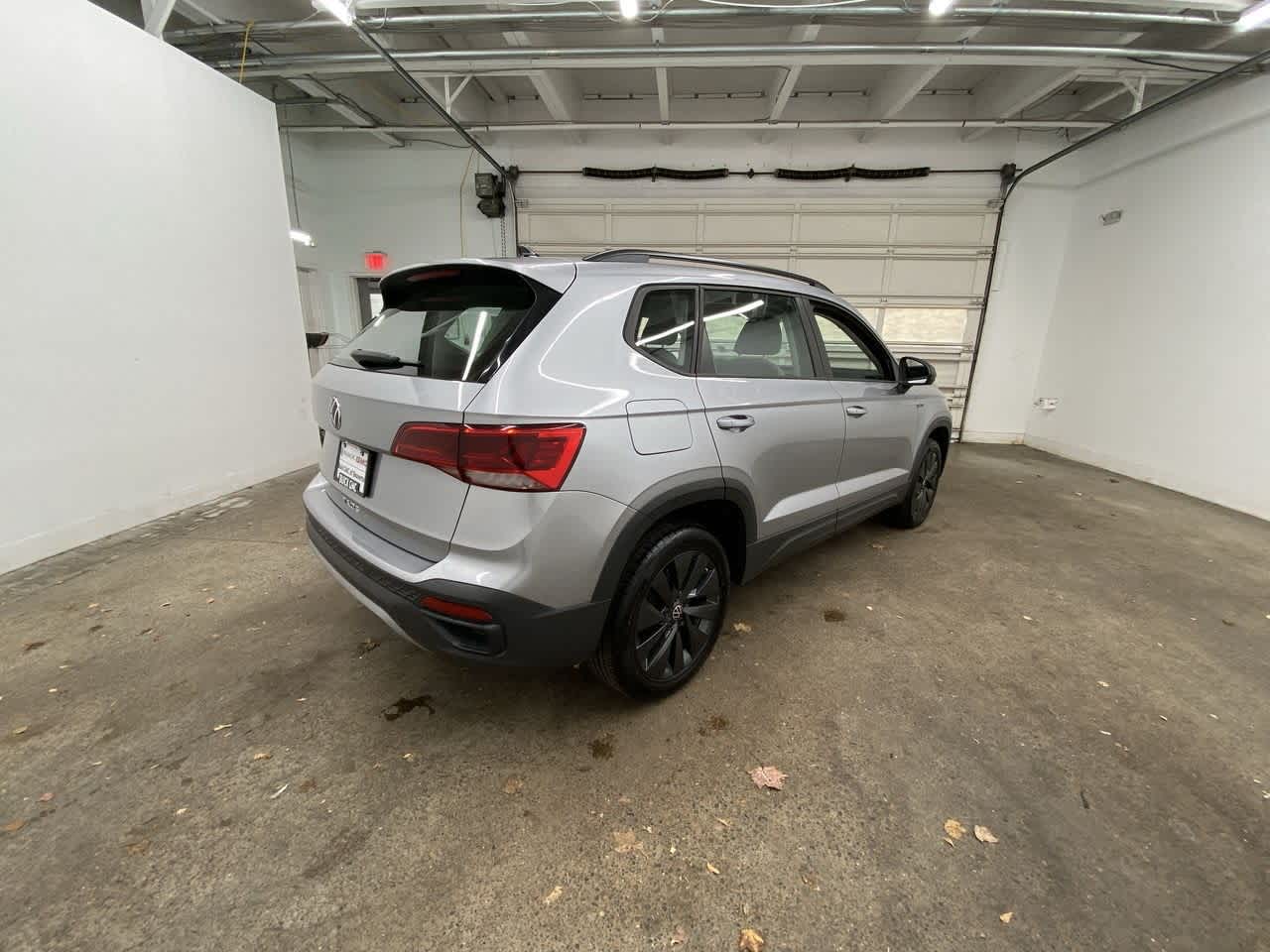 Thumbnail: 2024 Volkswagen Taos - 6