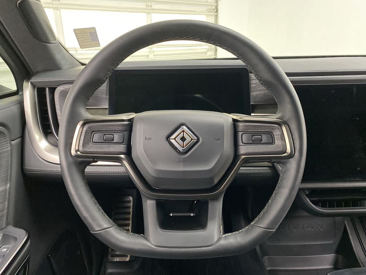 Thumbnail: 2023 Rivian R1S - 20