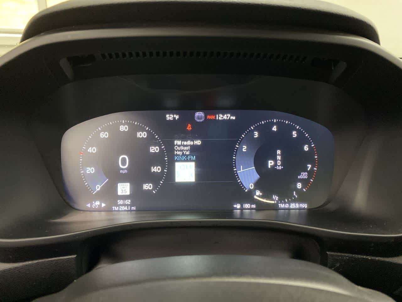 Thumbnail: 2020 Volvo XC40 - 29