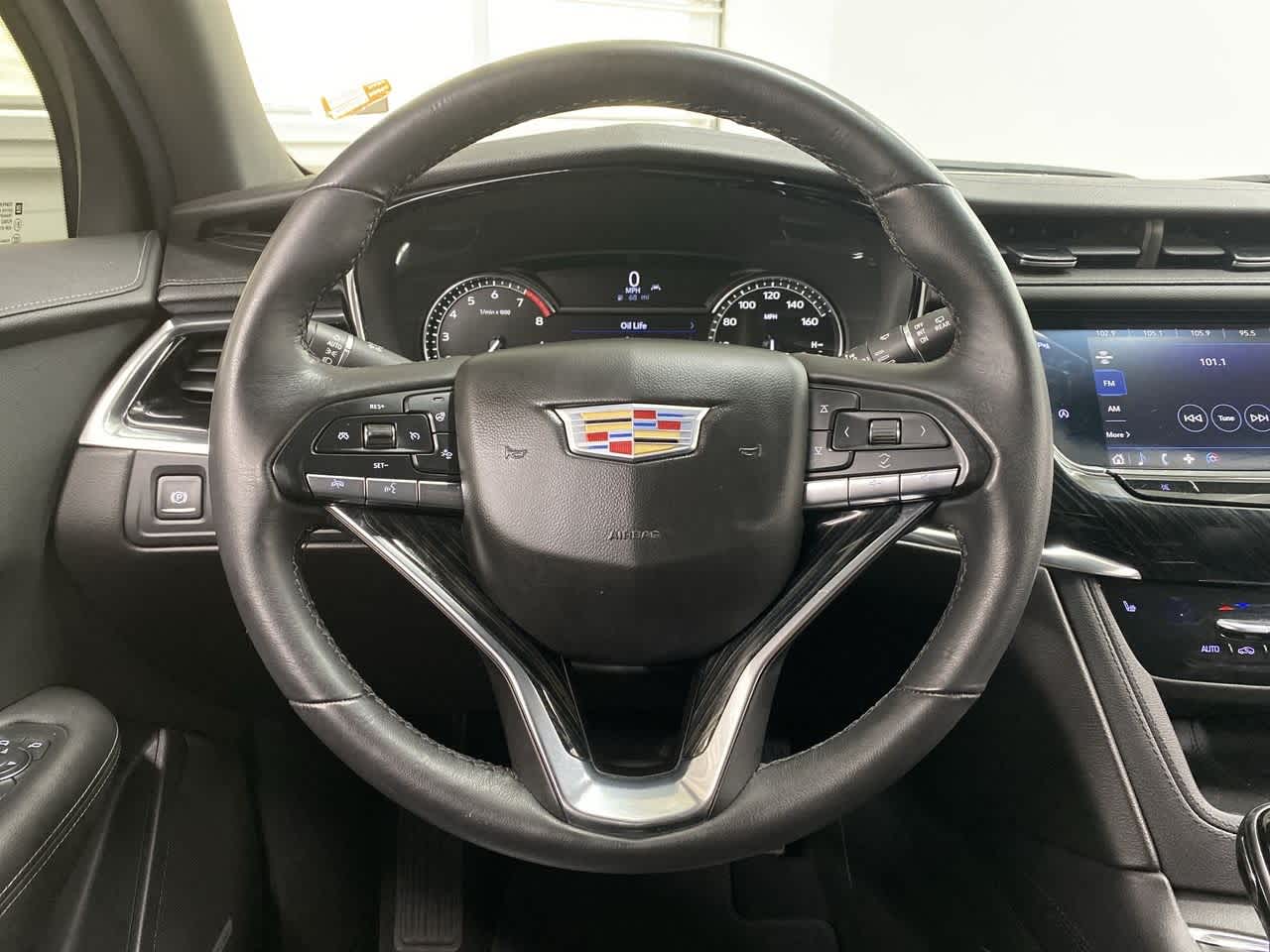 Thumbnail: 2020 Cadillac XT6 - 21