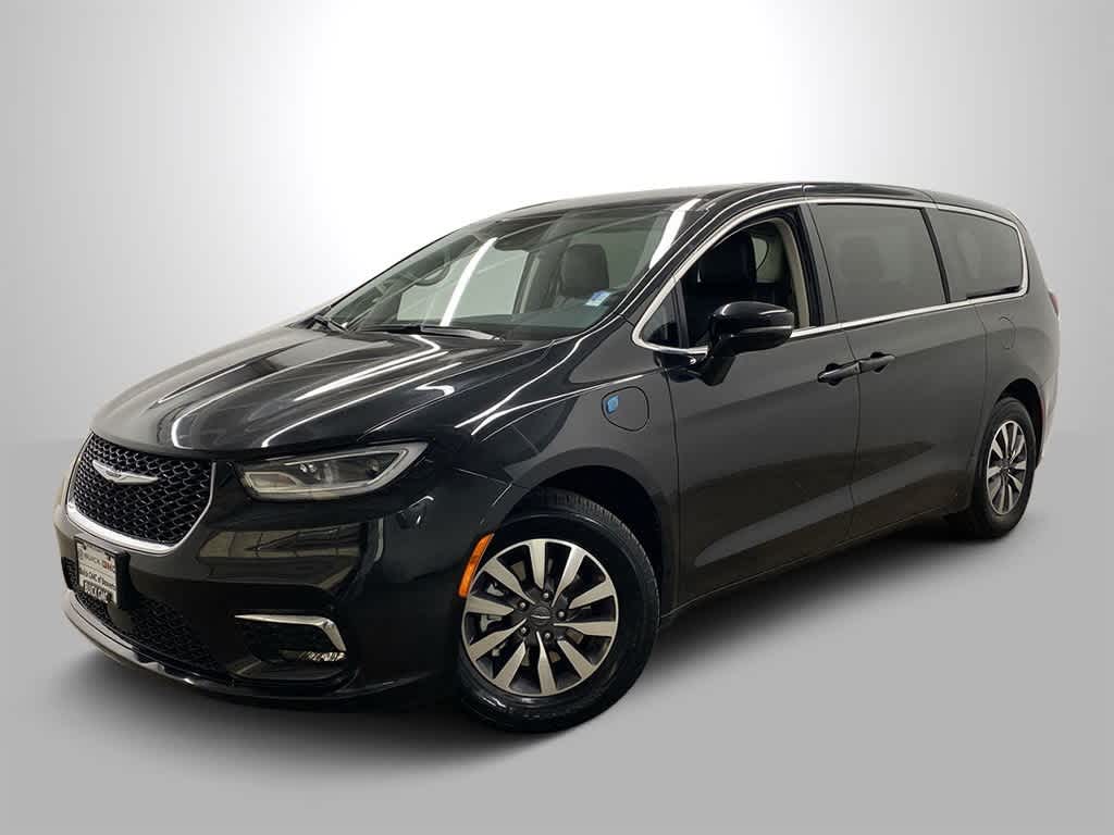 2024 Chrysler Pacifica Hybrid Select -
                  Portland, OR