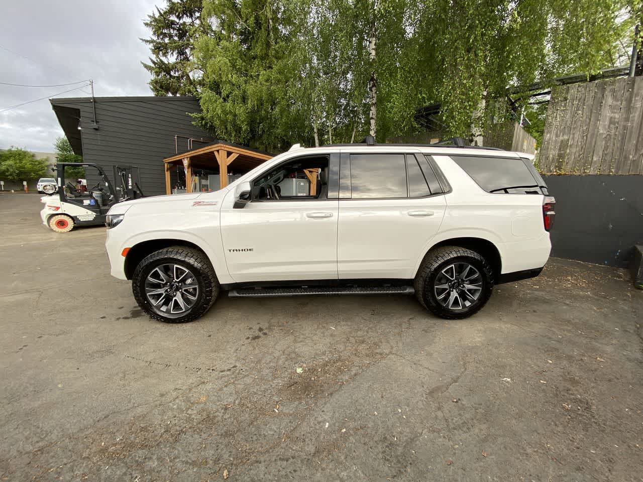 Thumbnail: 2023 Chevrolet Tahoe - 3