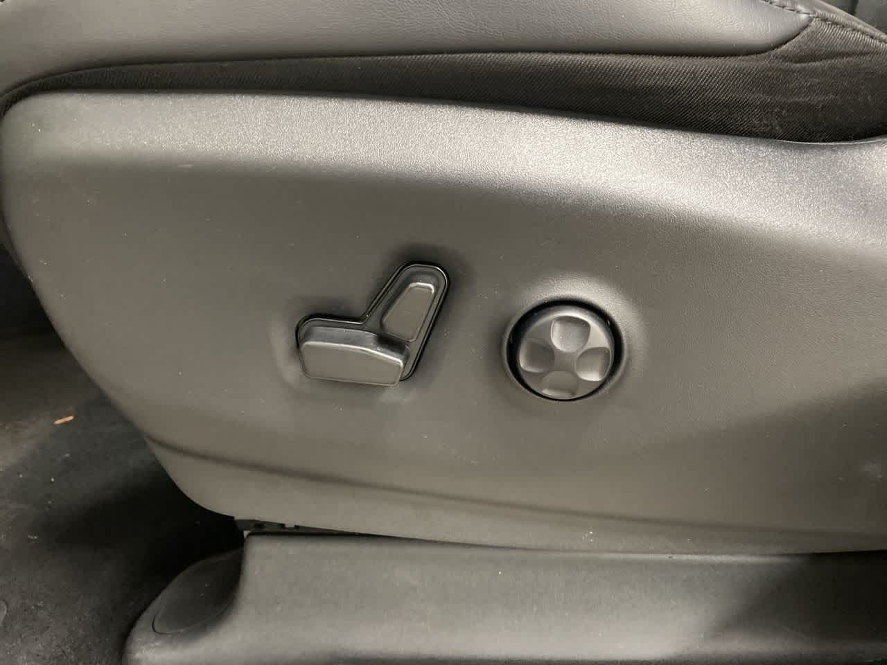 Thumbnail: 2024 Chrysler Pacifica - 15