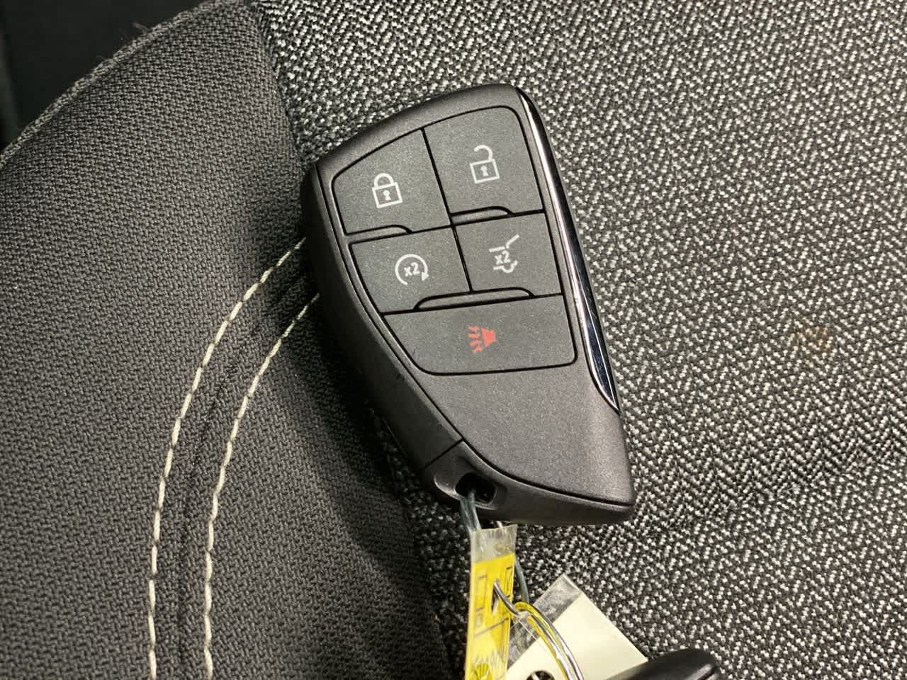 Thumbnail: 2025 GMC Acadia - 26