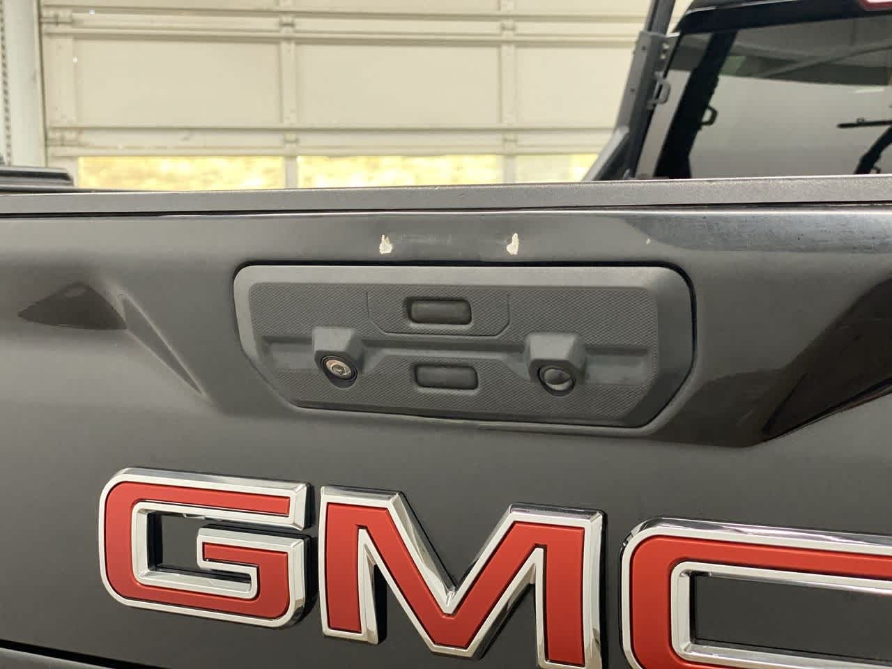 Thumbnail: 2022 GMC Sierra 3500 - 32