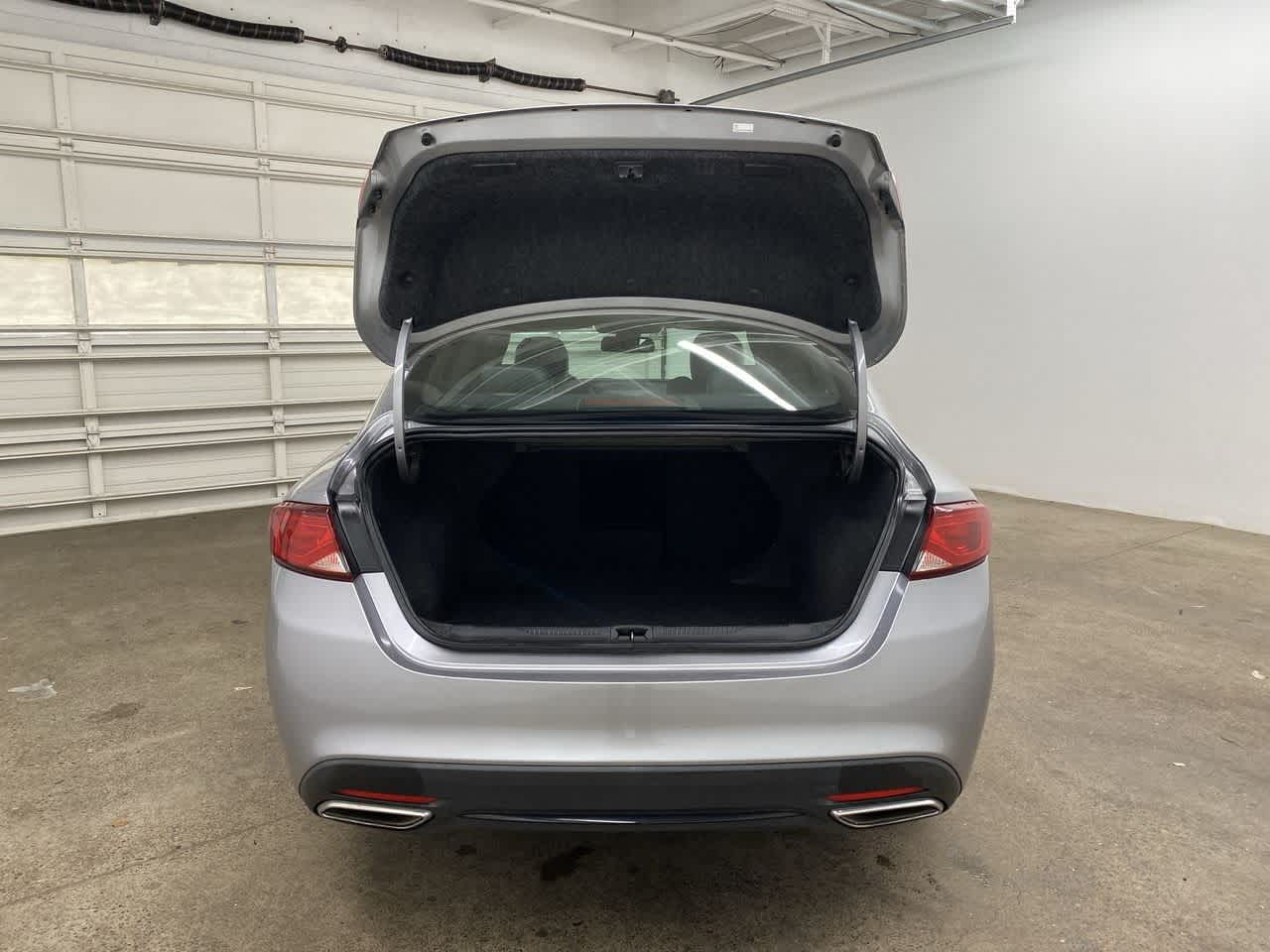 Thumbnail: 2015 Chrysler 200 - 29