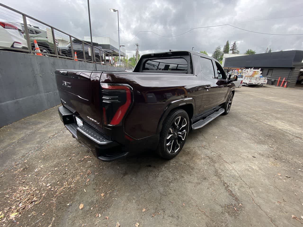 Thumbnail: 2025 GMC Sierra EV - 6