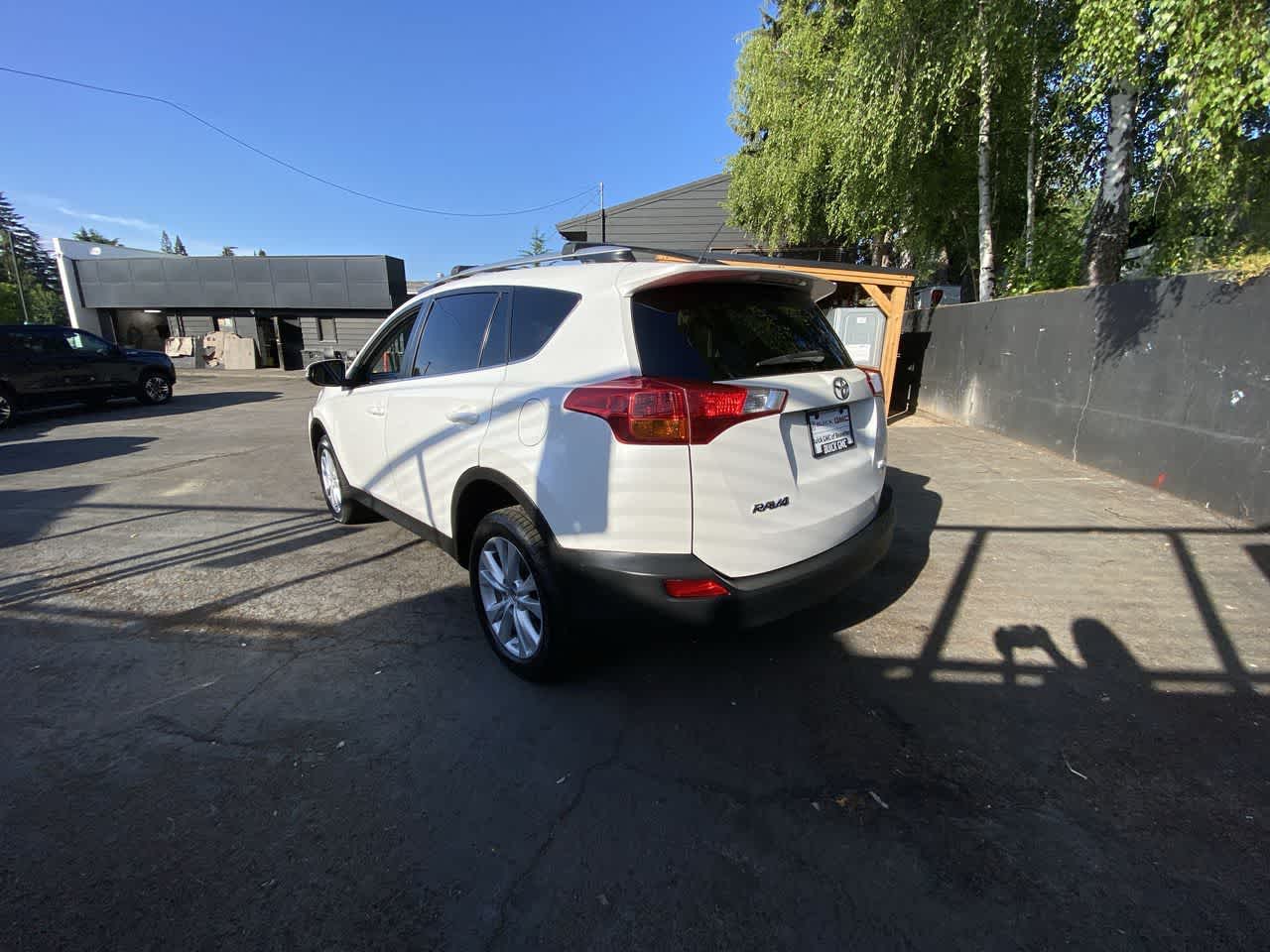 Thumbnail: 2014 Toyota RAV4 - 4