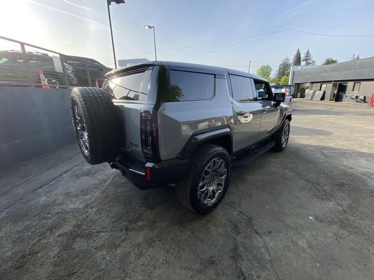 Thumbnail: 2025 GMC Hummer EV - 6