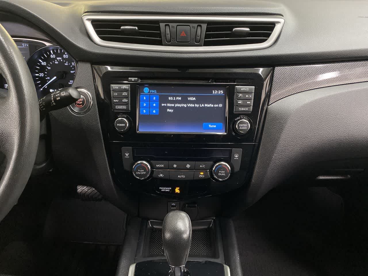 Thumbnail: 2016 Nissan Rogue - 26