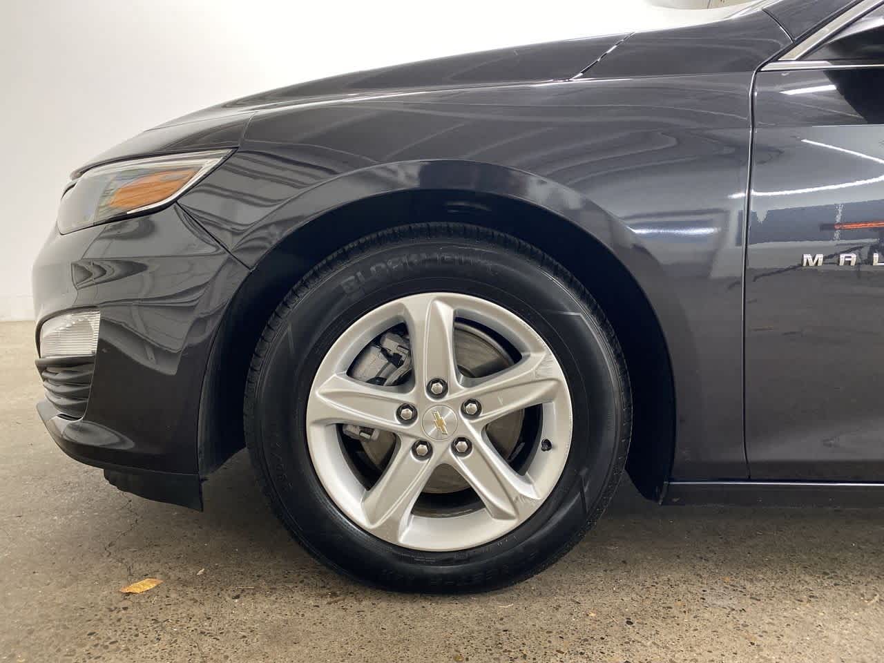 Thumbnail: 2023 Chevrolet Malibu - 11