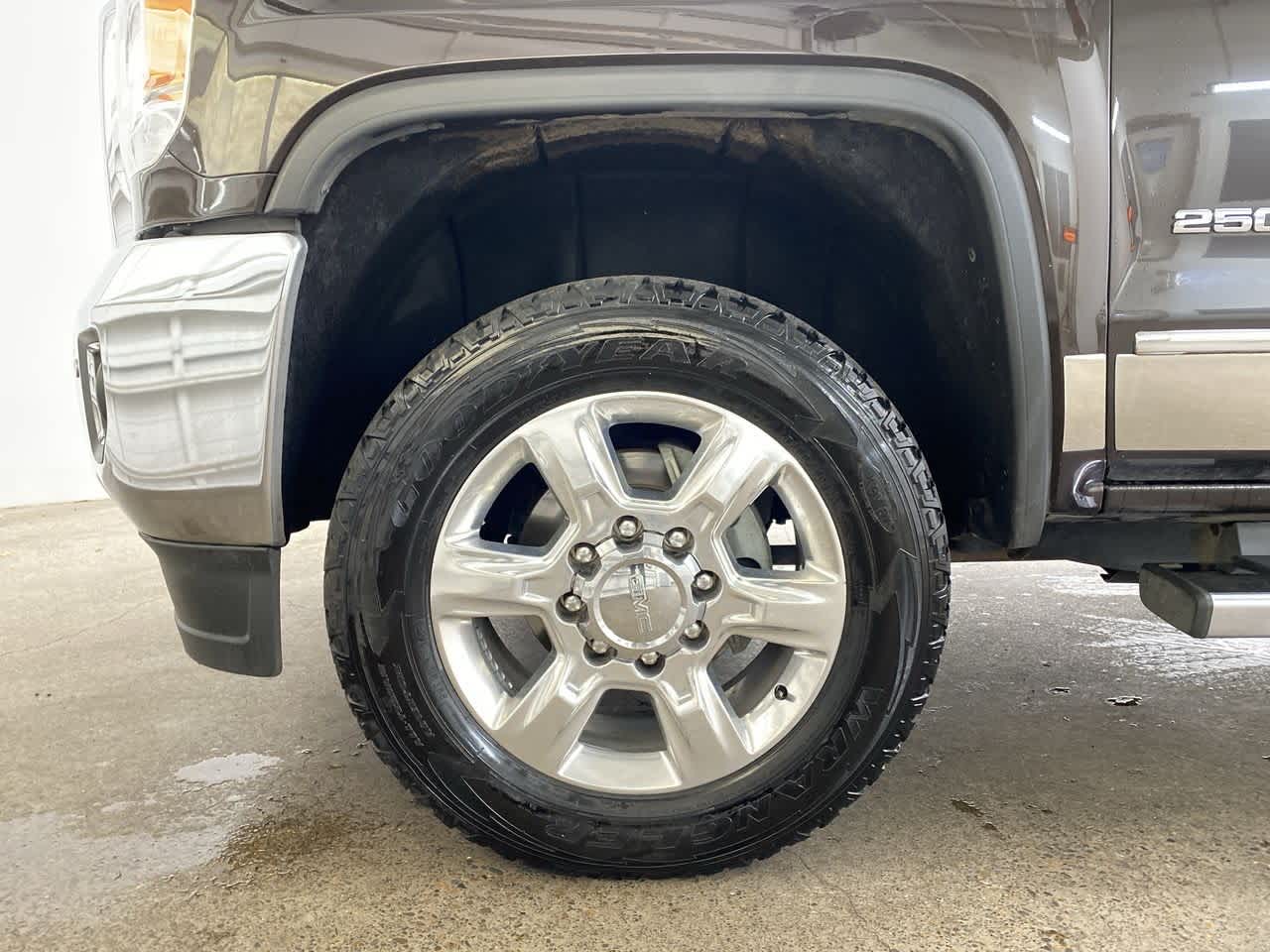 Thumbnail: 2018 GMC Sierra 2500 - 12