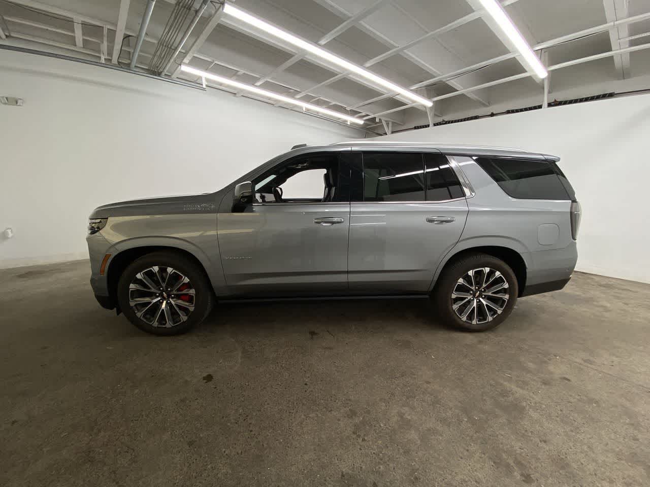 Thumbnail: 2025 Chevrolet Tahoe - 3