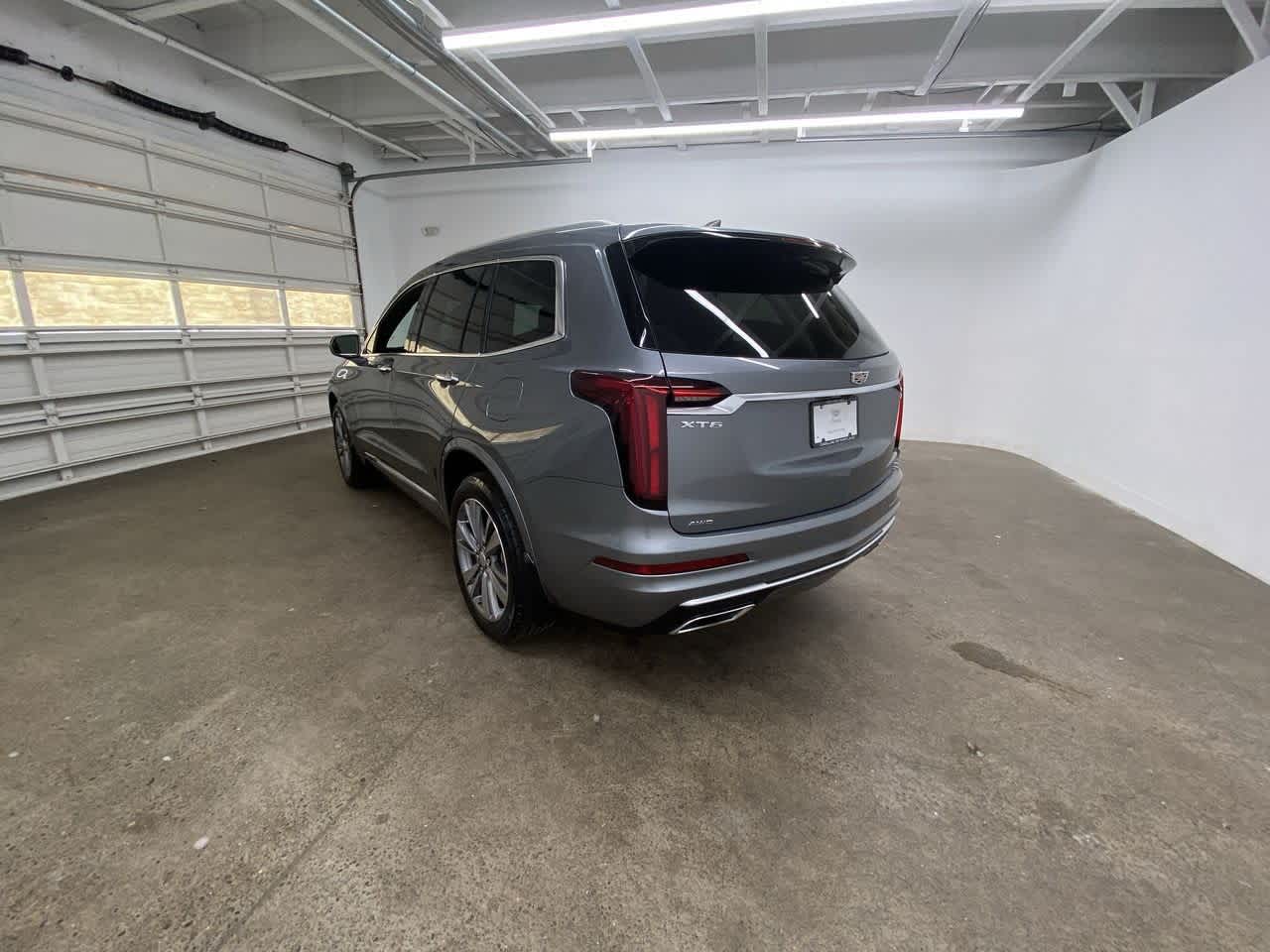 Thumbnail: 2020 Cadillac XT6 - 4