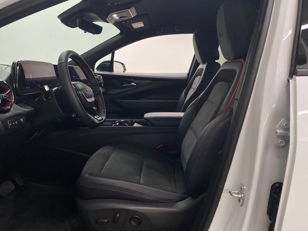 Thumbnail: 2024 Chevrolet Blazer EV - 15