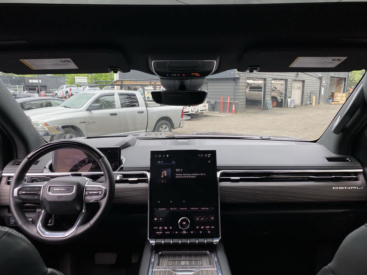 Thumbnail: 2025 GMC Sierra EV - 12