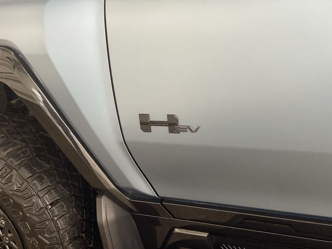 Thumbnail: 2024 GMC Hummer EV - 10