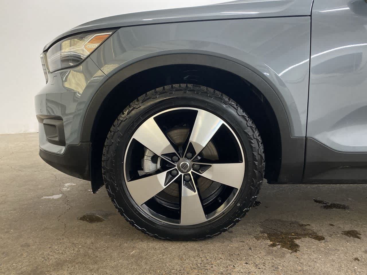 Thumbnail: 2020 Volvo XC40 - 12