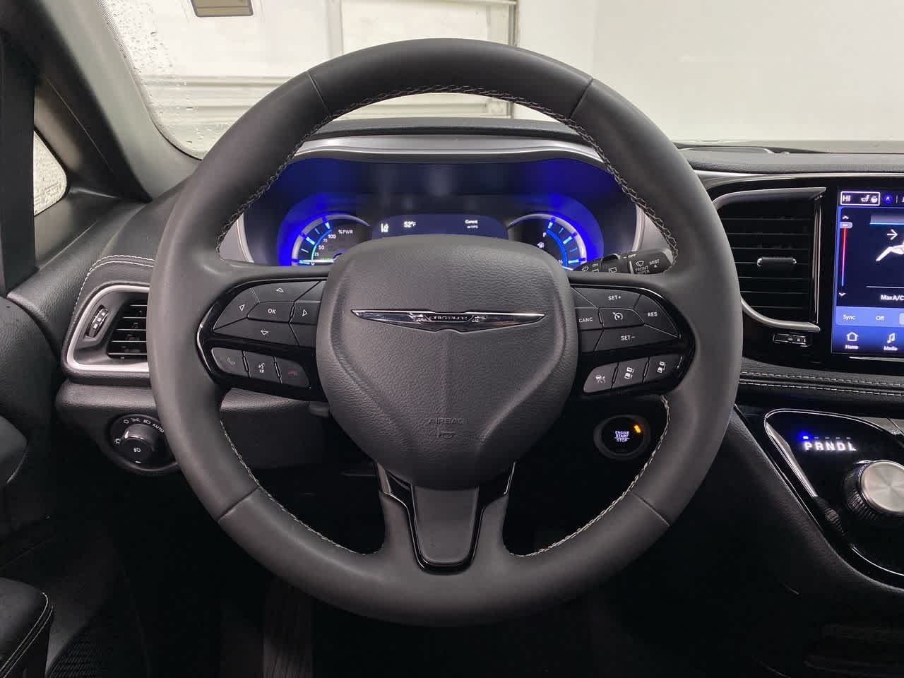 Thumbnail: 2024 Chrysler Pacifica - 20