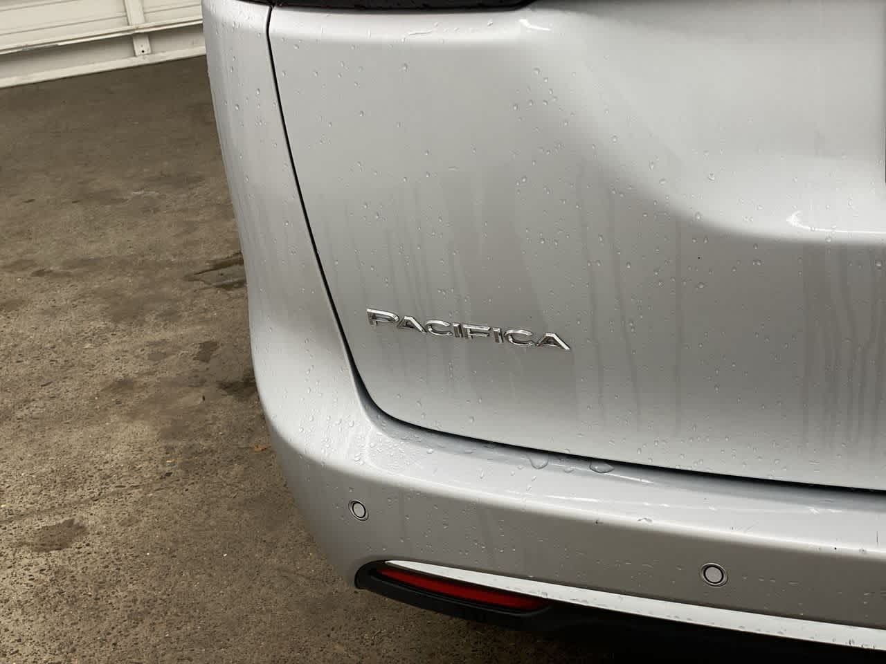 Thumbnail: 2024 Chrysler Pacifica - 10