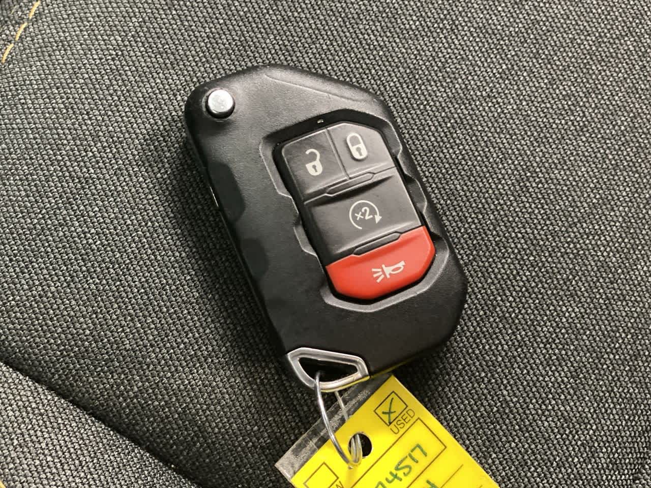 Thumbnail: 2024 Jeep Wrangler - 31