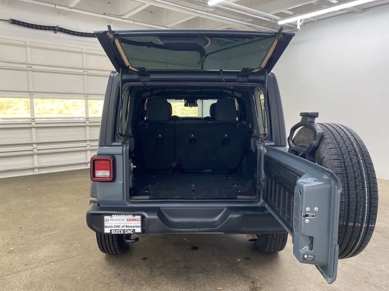 Thumbnail: 2024 Jeep Wrangler - 27