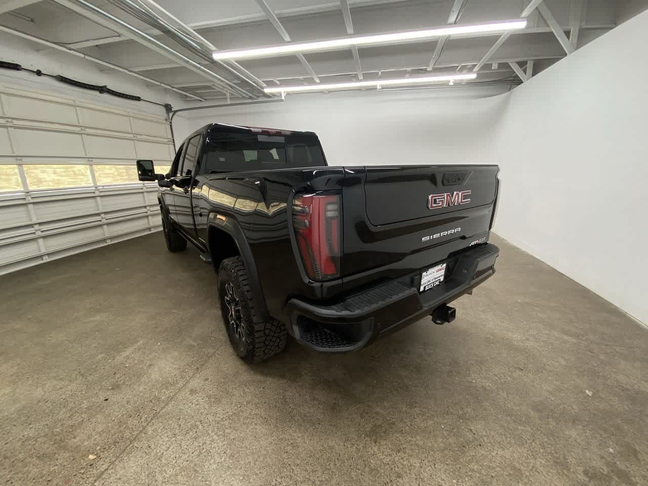 Thumbnail: 2024 GMC Sierra 2500 - 4