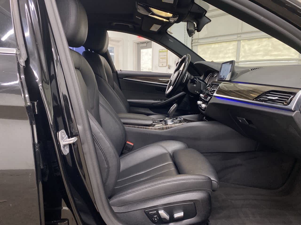 Thumbnail: 2018 BMW 5 Series - 19