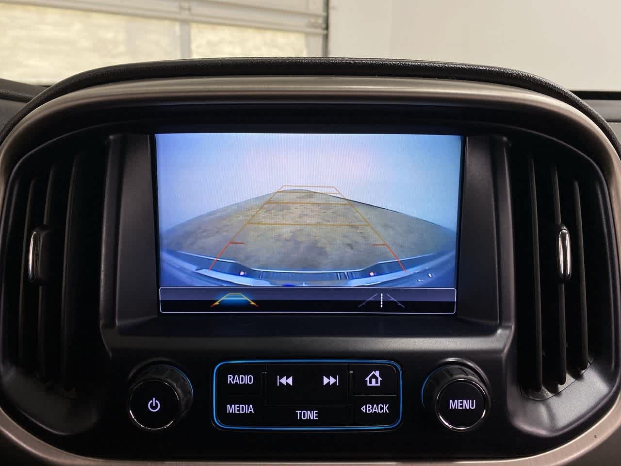 Thumbnail: 2018 GMC Canyon - 25