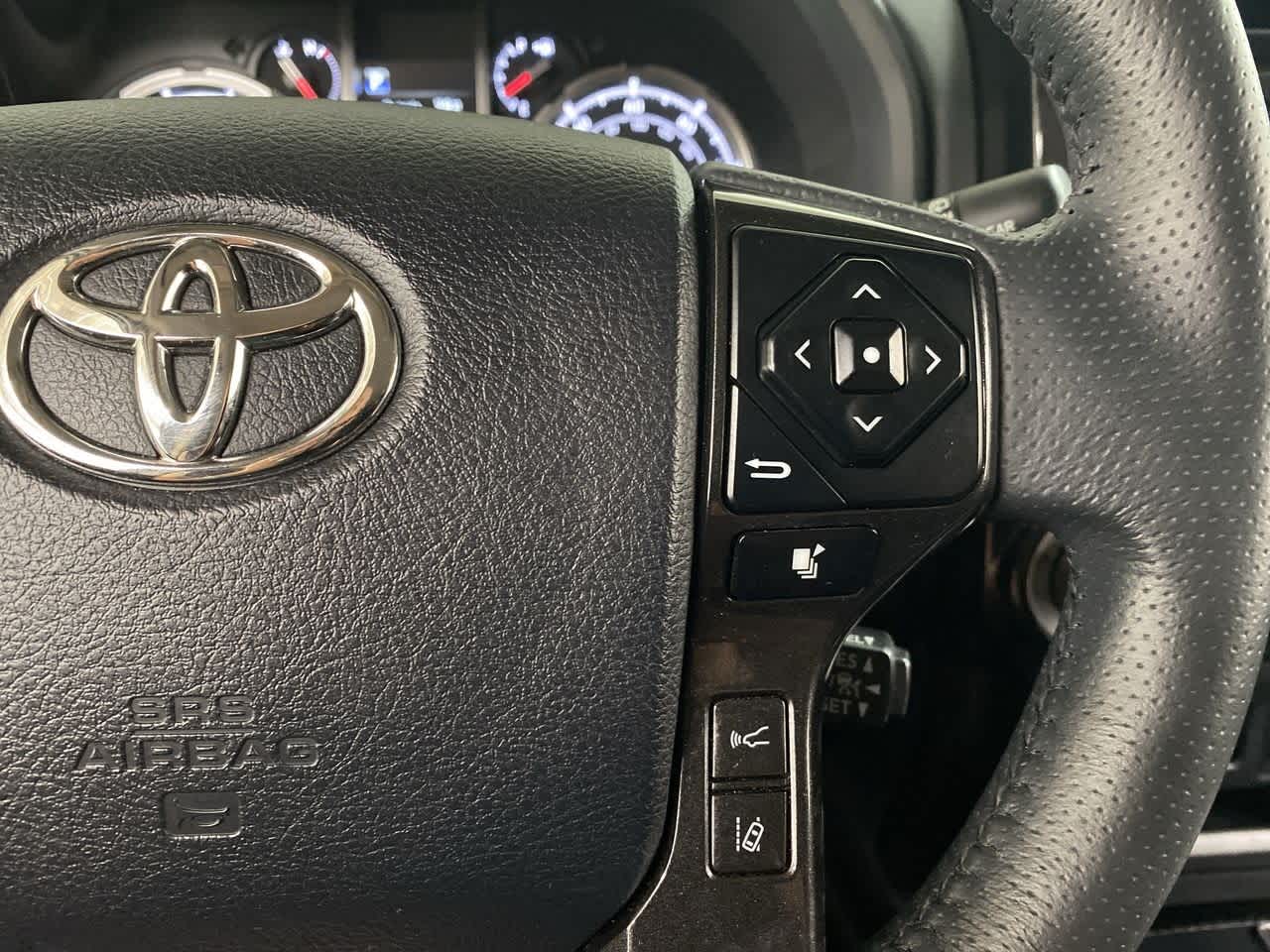Thumbnail: 2022 Toyota 4Runner - 22