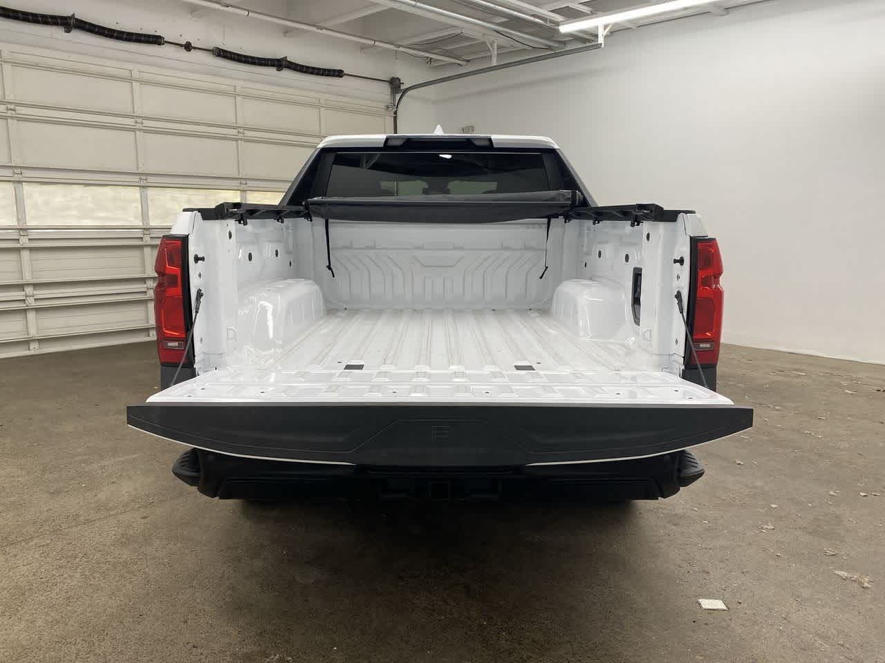 Thumbnail: 2024 Chevrolet Silverado EV - 27