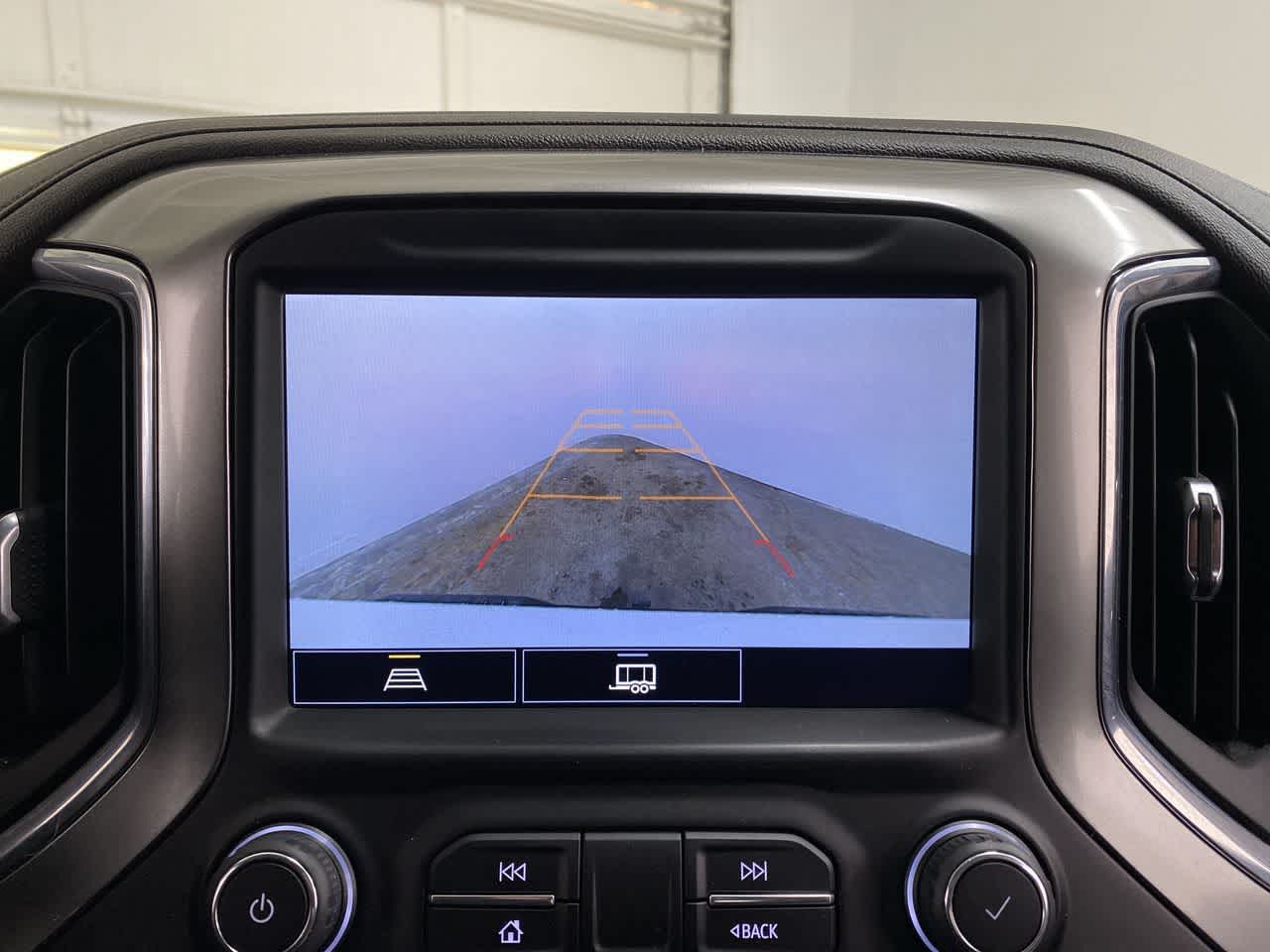 Thumbnail: 2021 Chevrolet Silverado 1500 - 24