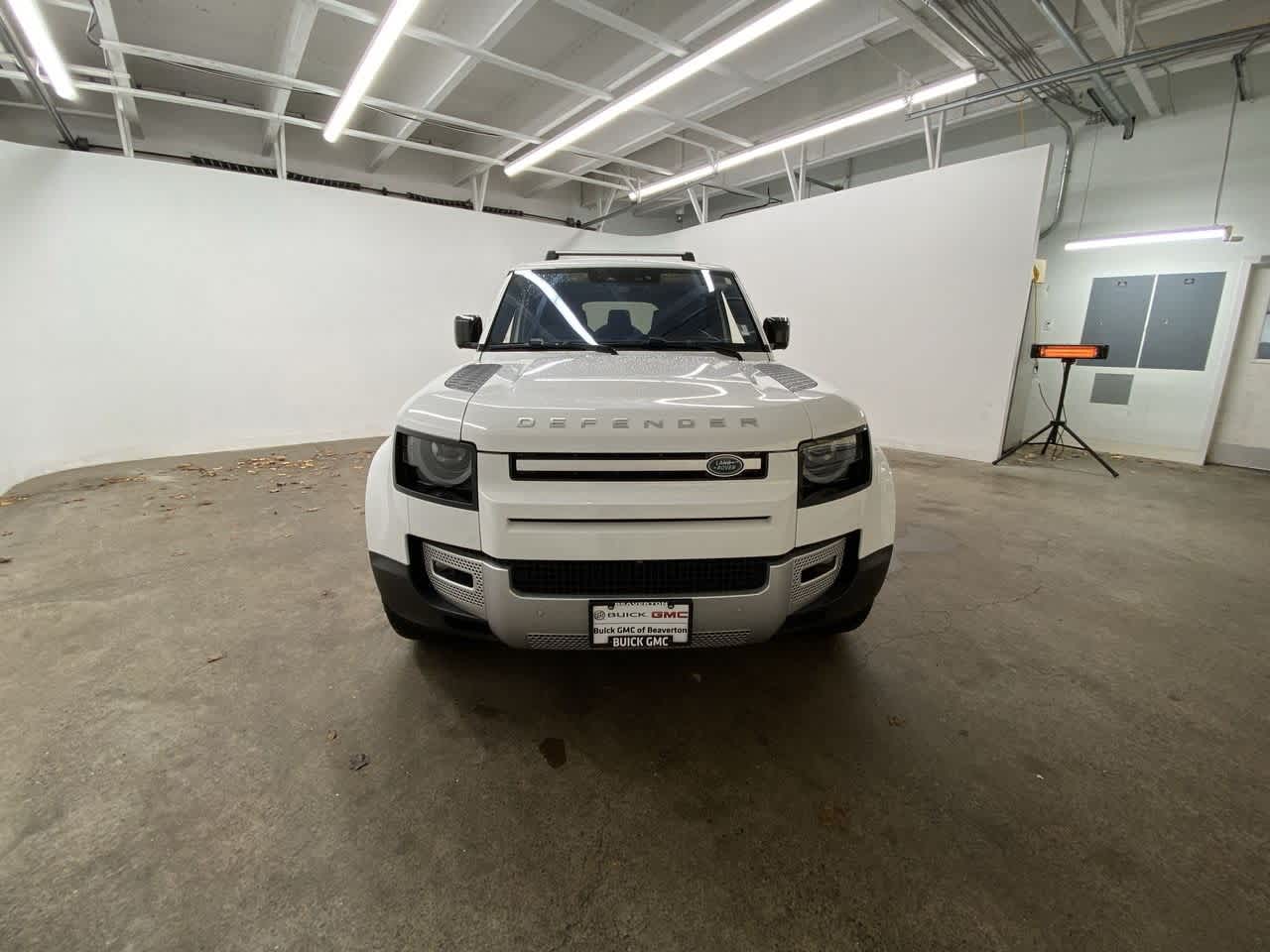 Thumbnail: 2020 Land Rover Defender - 9