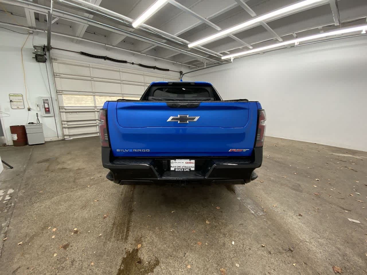 Thumbnail: 2025 Chevrolet Silverado EV - 5