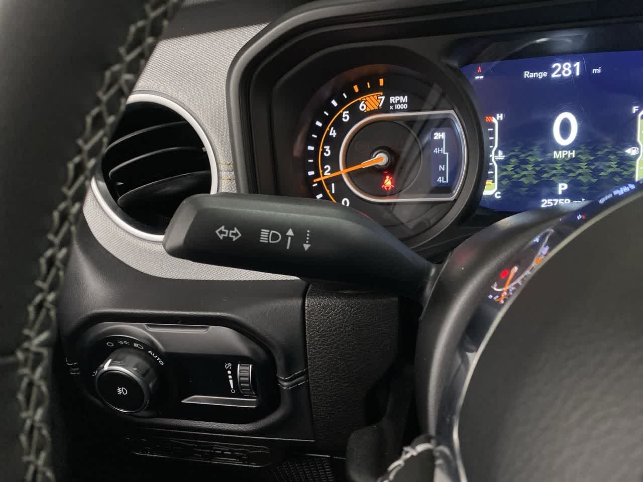 Thumbnail: 2025 Jeep Wrangler - 23