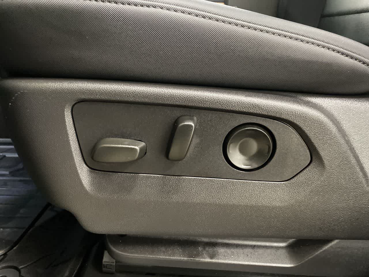 Thumbnail: 2024 GMC Hummer EV - 14