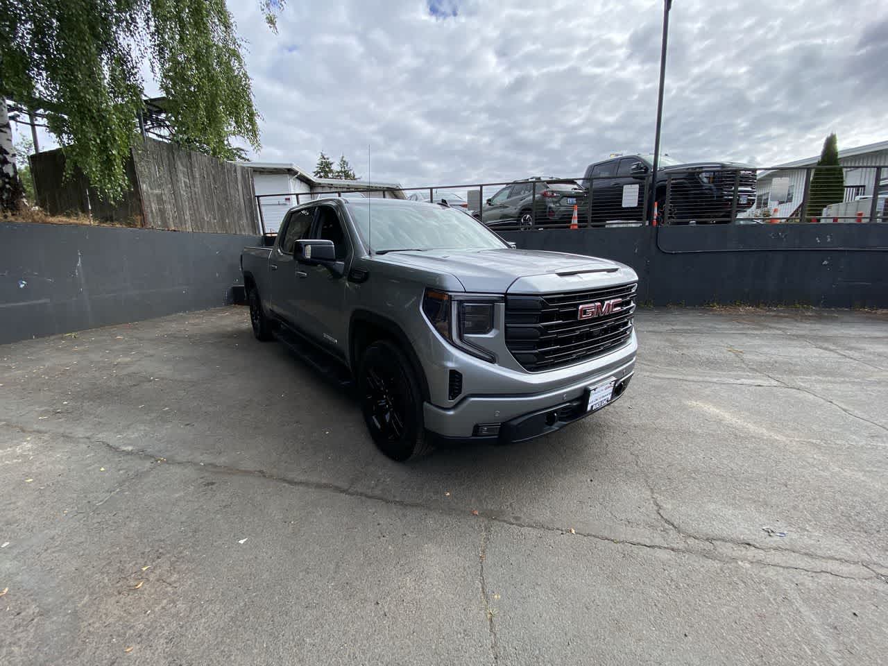 Thumbnail: 2025 GMC Sierra 1500 - 8