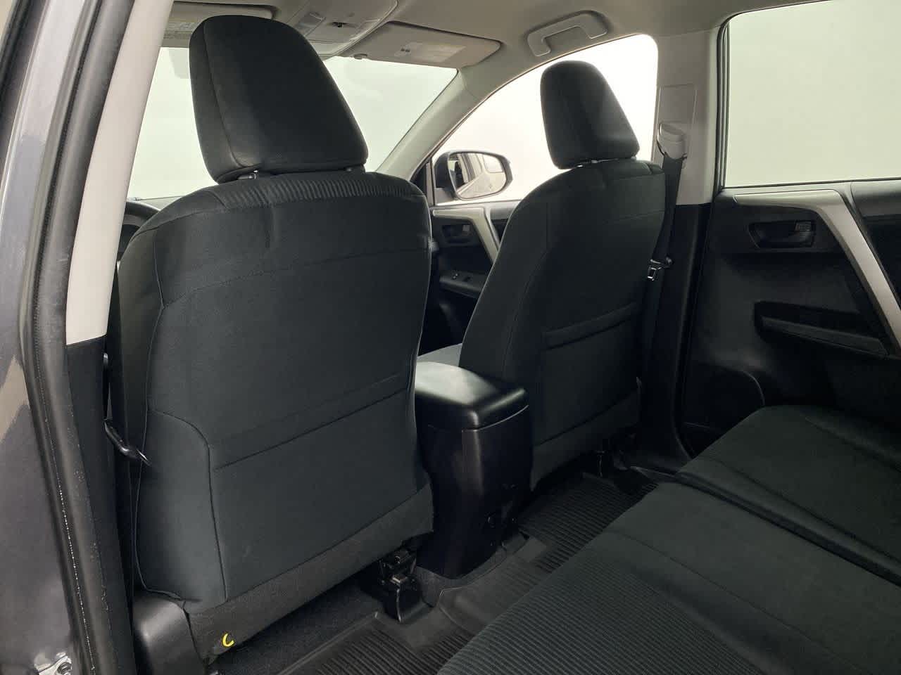 Thumbnail: 2016 Toyota RAV4 - 16